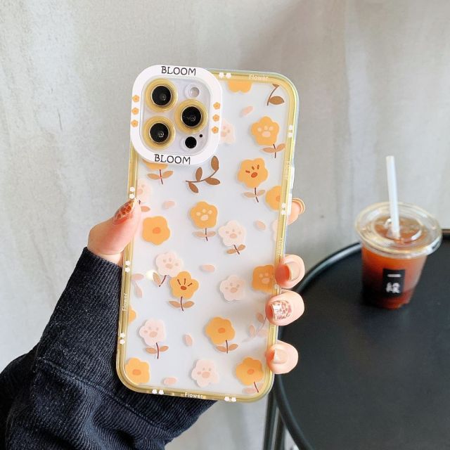 Cute Clear Flower Phone Case Design