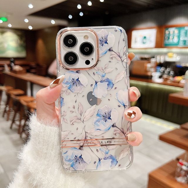 Luxurious Clear Flower Phone Case Design