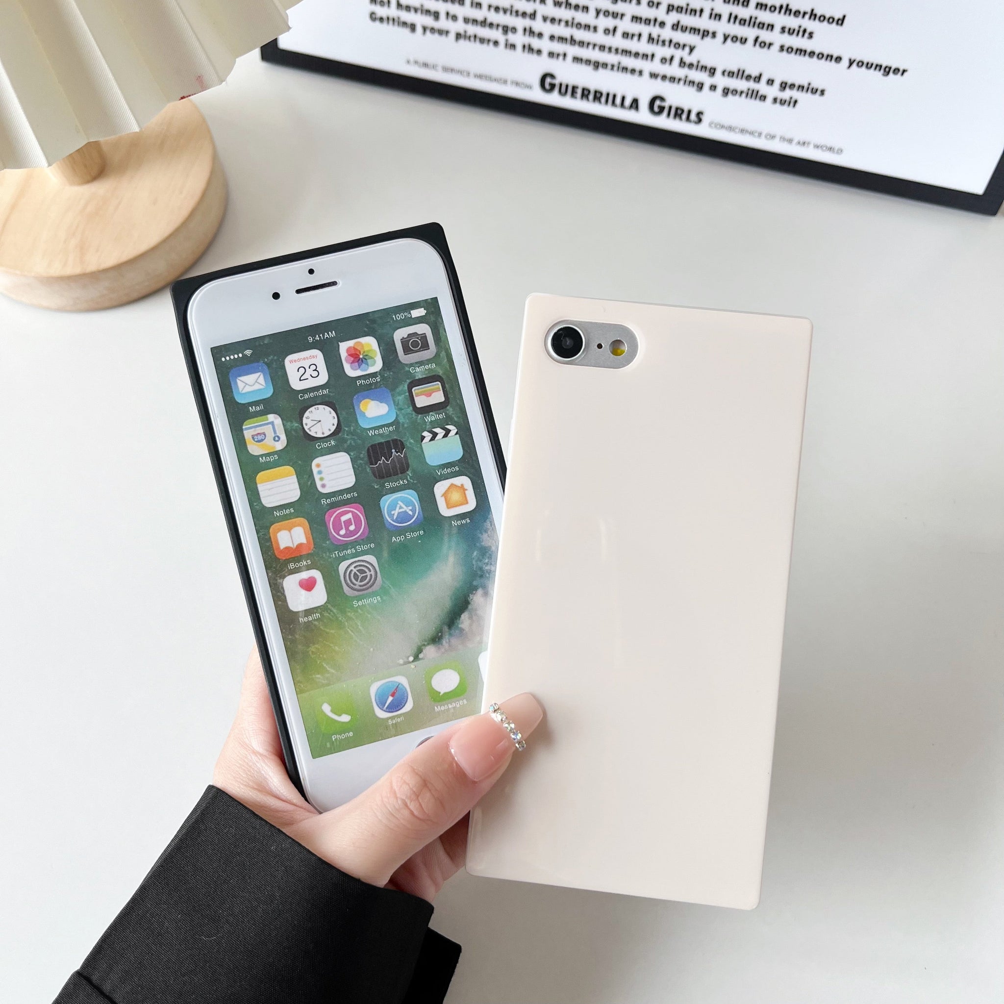 iPhone SE 2022/SE 2020/iPhone 8/7 Case Square Neutral Plain Color (Antique White)
