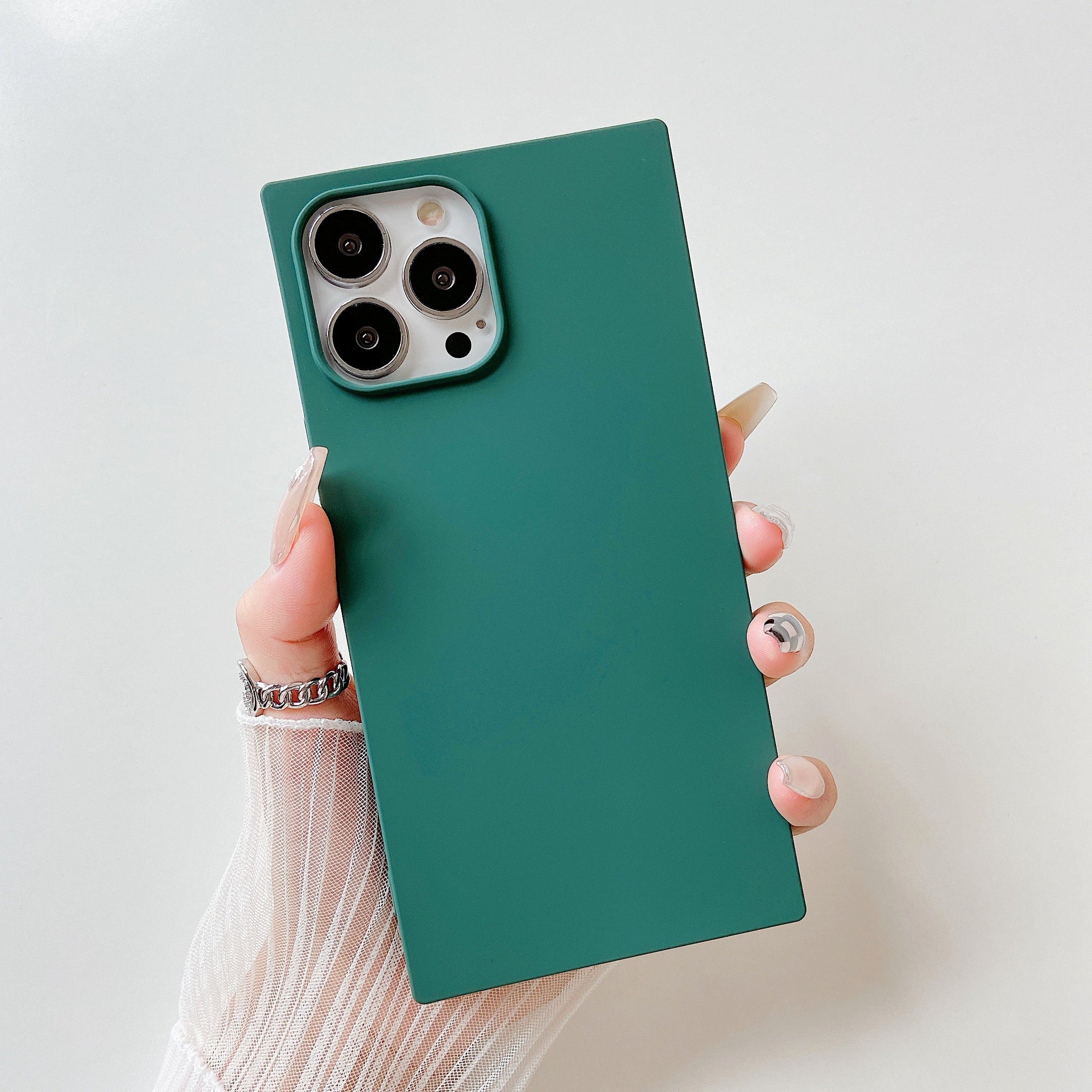 iPhone 11 Case Square Silicone (Clover Green)