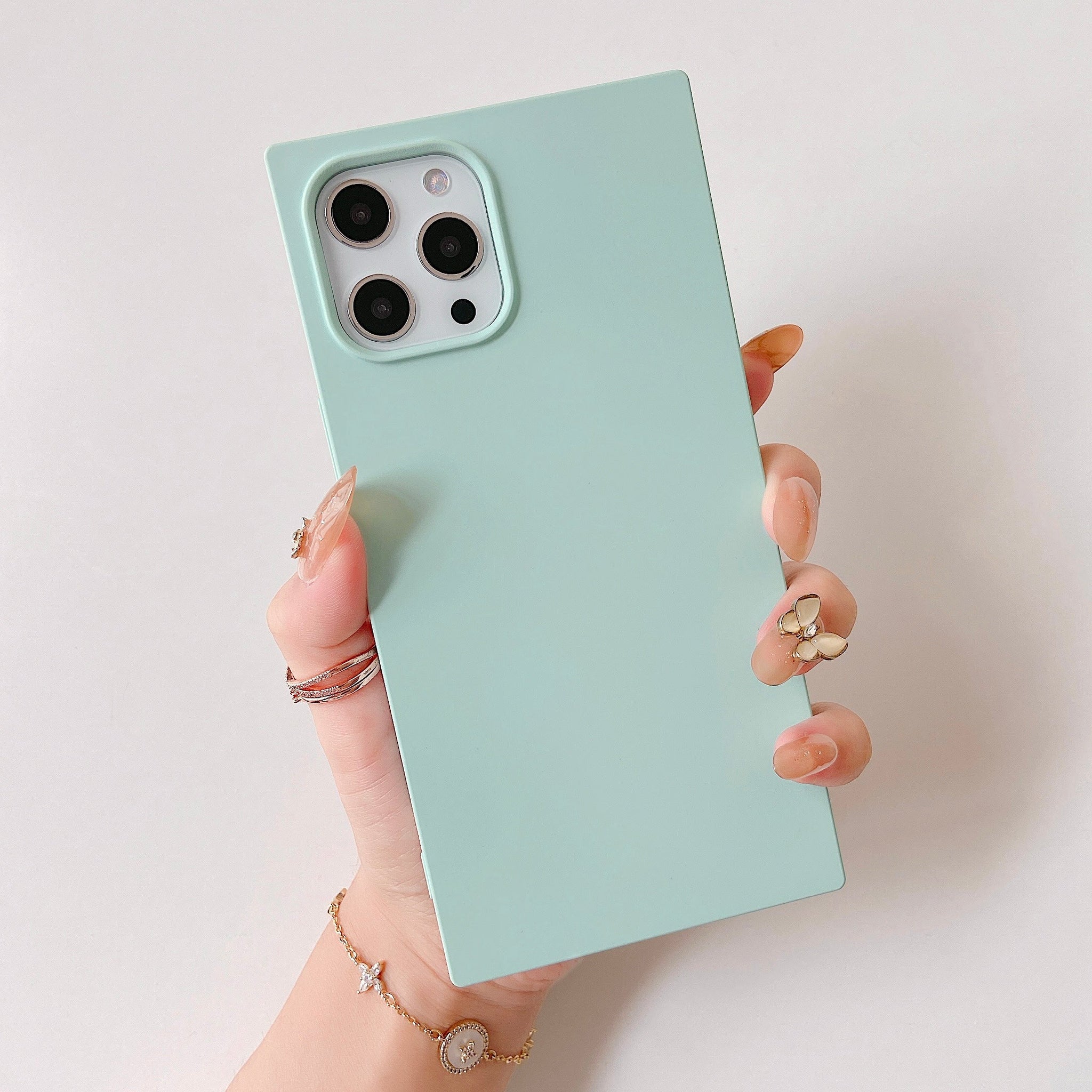 iPhone 12/12 Pro Case Square Silicone (Mint Green)