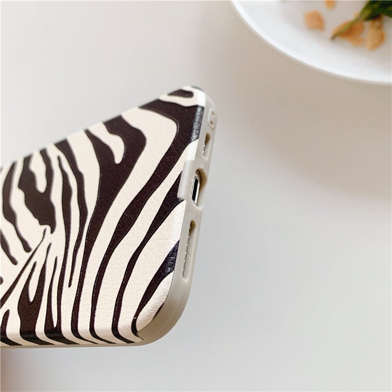 Deluxe Zebra Case