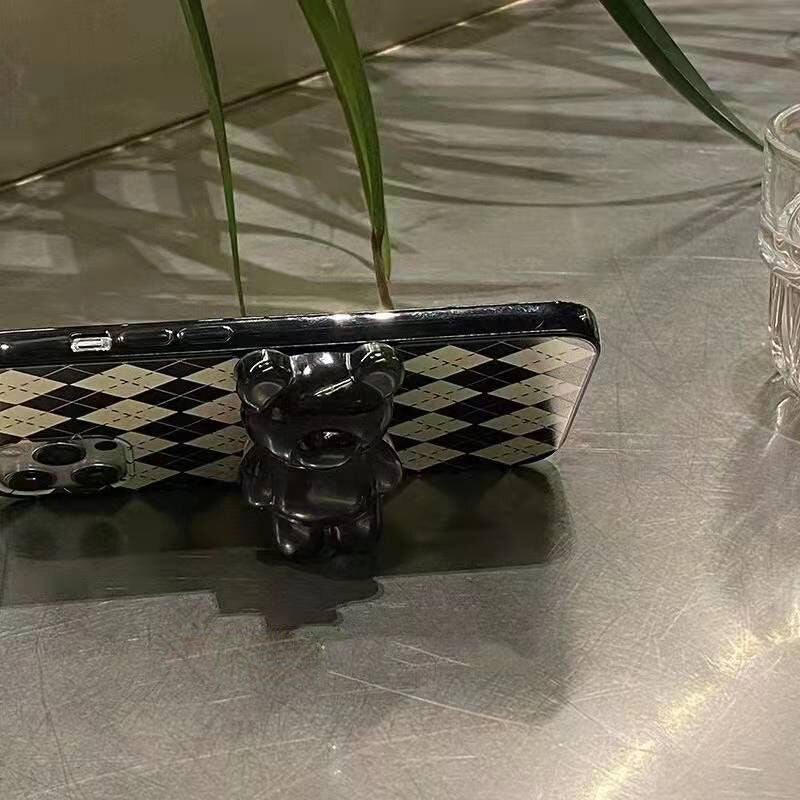 Fashionable Phone Case With Cute Bear Phone Grip