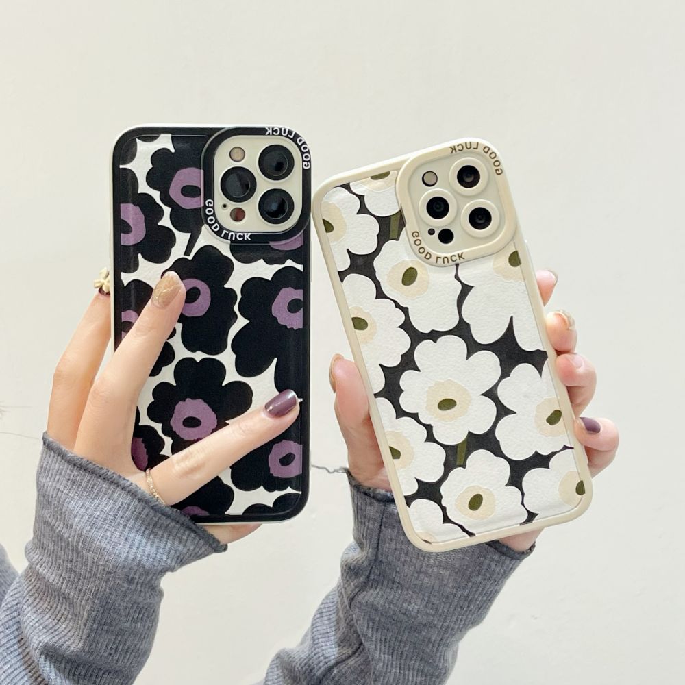 Trendy Flower Phone Case Design